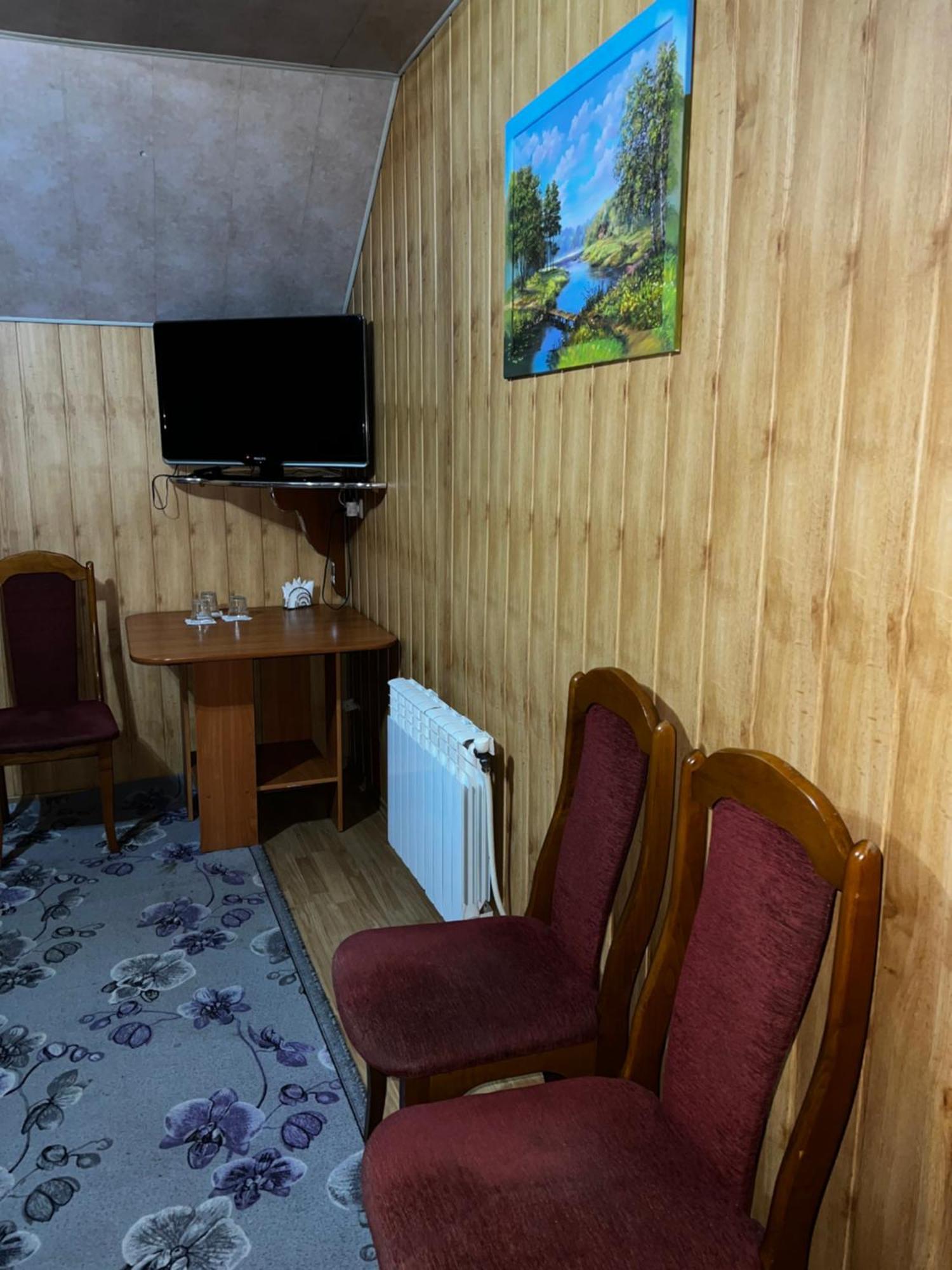 Hotel Pid Yavorom Drogomirchany Habitación foto